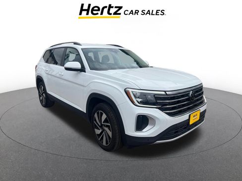 Used 2024 Volkswagen Atlas SE image 1