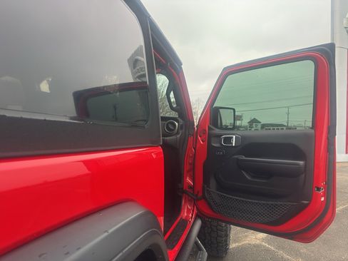 Used 2018 Jeep Wrangler Sport image 17