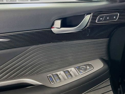 Used 2023 Hyundai Palisade Calligraphy image 18