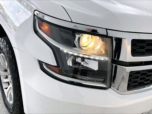 Used 2020 Chevrolet Suburban LT image 39