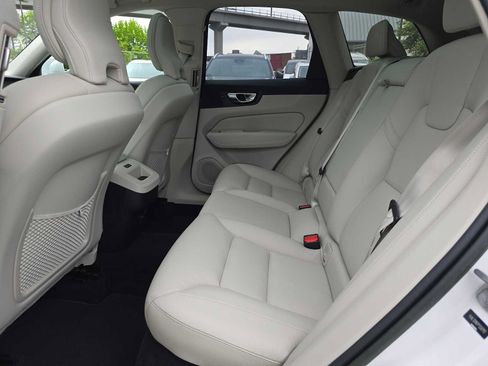 Used 2023 Volvo XC60 B5 Plus w/ Climate Package AWD/4WD image 15