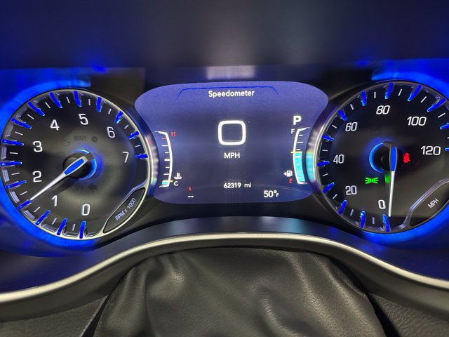 Used 2025 Chrysler Pacifica Select FWD image 32