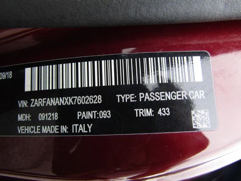 Used 2019 Alfa Romeo Giulia AWD w/ Cold Weather Package image 27