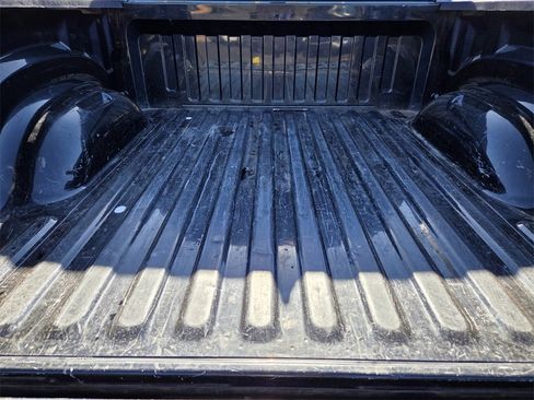 Used 2019 RAM 1500 Laramie image 18