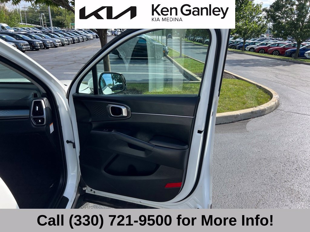Certified 2023 Kia Sorento EX AWD/4WD image 57