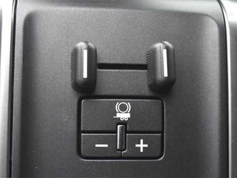 Certified 2018 Chevrolet Silverado 1500 LT w/ All Star Edition image 25