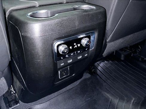 Used 2023 GMC Yukon XL Denali image 69