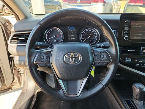 Used 2023 Toyota Camry SE FWD image 16