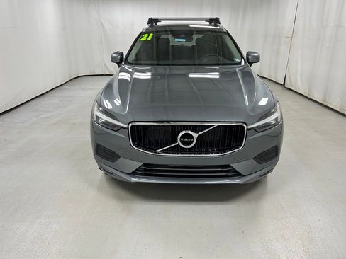 Used 2021 Volvo XC60 T5 Momentum w/ Climate Package AWD/4WD image 3