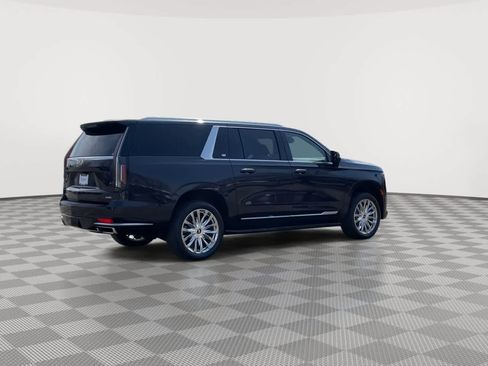 Used 2024 Cadillac Escalade ESV Premium Luxury AWD/4WD image 8