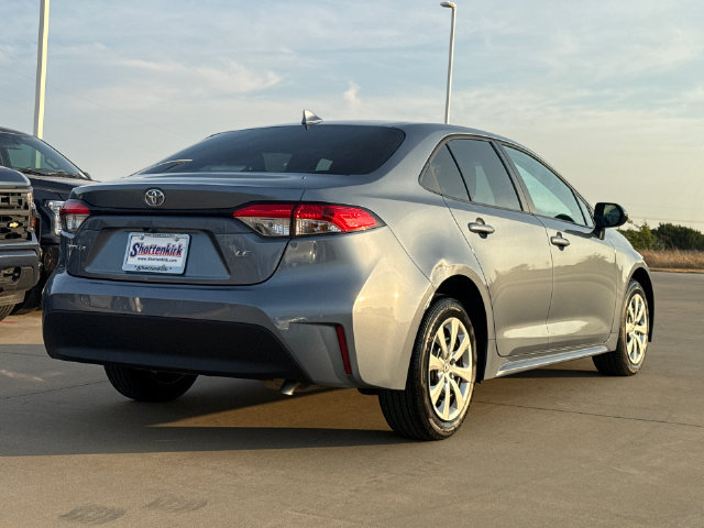 Used 2026 Toyota Corolla LE FWD image 8
