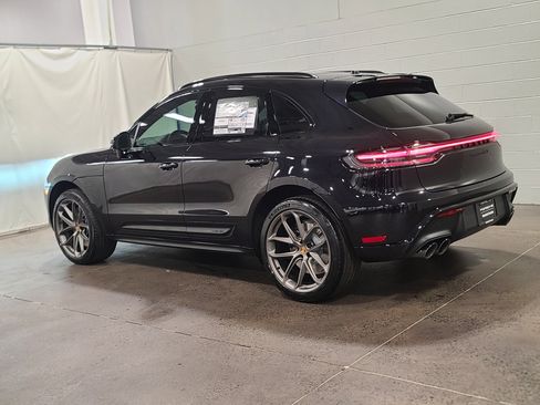 New 2026 Porsche Macan GTS image 3