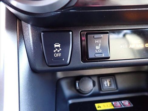 Used 2024 Toyota RAV4 XSE AWD/4WD image 22