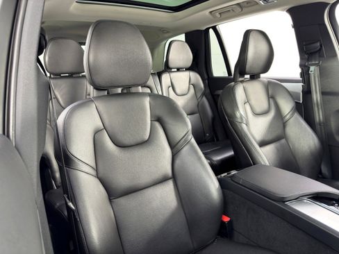 Used 2018 Volvo XC90 T8 Momentum w/ Convenience Package image 38