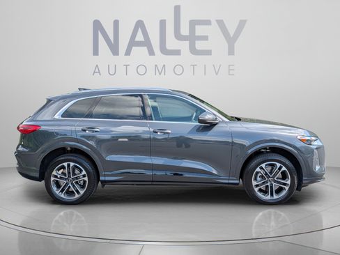 Certified 2025 Audi Q5 Premium w/ Convenience Package AWD/4WD image 6