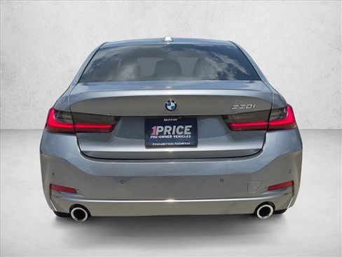 Used 2023 BMW 330i Sedan w/ Convenience Package RWD image 7