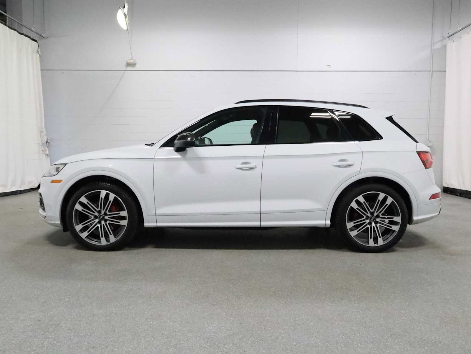 Used 2020 Audi SQ5 Premium Plus w/ Premium Plus Package AWD/4WD image 2