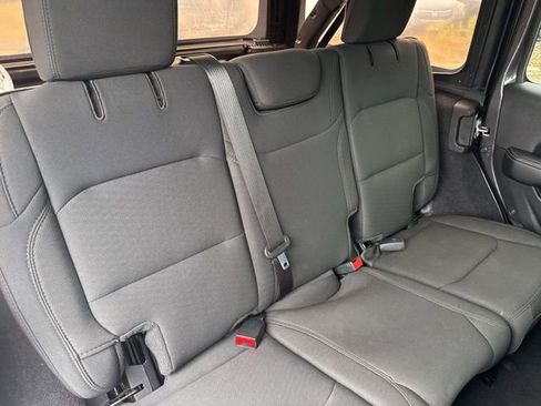 Certified 2021 Jeep Wrangler Unlimited Sahara image 28