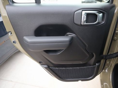 New 2026 Jeep Gladiator Sport image 15