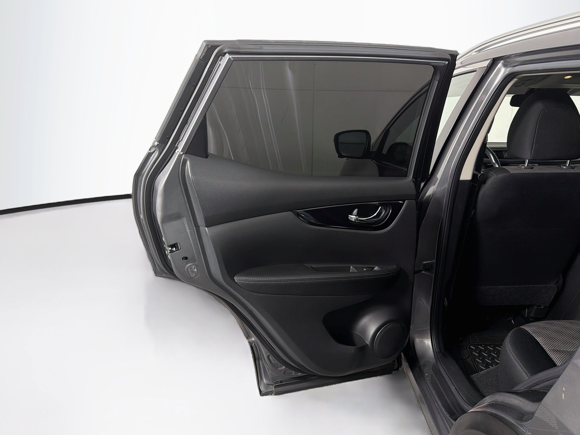 Used 2019 Nissan Rogue Sport SV w/ Technology Package FWD image 25