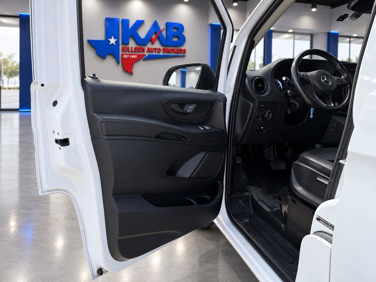 Used 2018 Mercedes-Benz Metris image 9