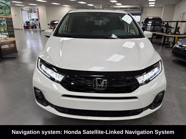 Used 2025 Honda Odyssey Touring image 2