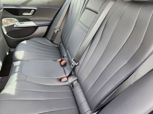 Used 2026 Mercedes-Benz E 350 4MATIC Sedan image 12