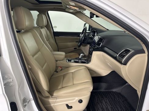 Used 2021 Jeep Grand Cherokee Limited image 14