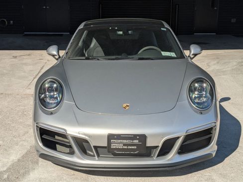 Certified 2018 Porsche 911 Carrera GTS image 6
