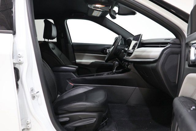 Used 2025 Jeep Compass Limited AWD/4WD image 33