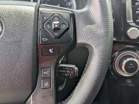 Used 2020 Toyota 4Runner Limited image 24