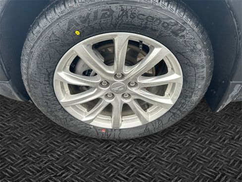 Used 2023 Cadillac XT4 Luxury w/ Cold Weather Package image 11