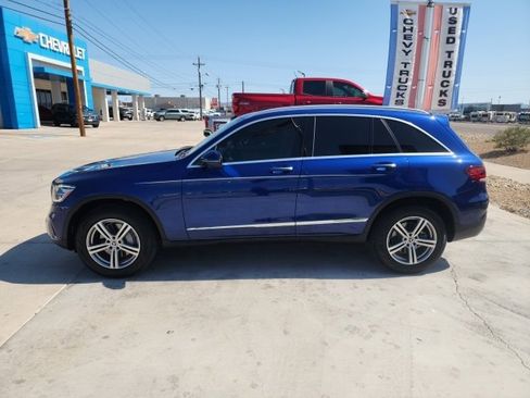 Used 2021 Mercedes-Benz GLC 300 4MATIC image 7