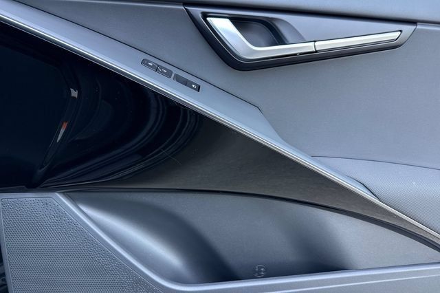 New 2026 Kia Niro Wind FWD image 21