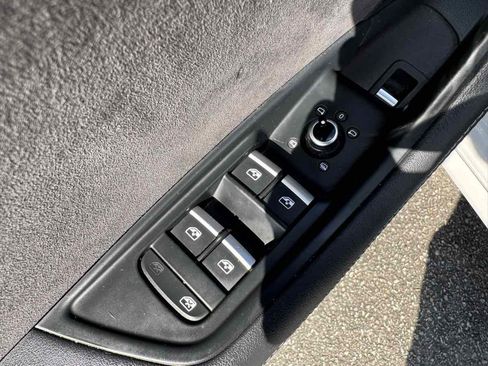 Used 2019 Audi S4 Premium Plus w/ Premium Plus Package AWD/4WD image 30