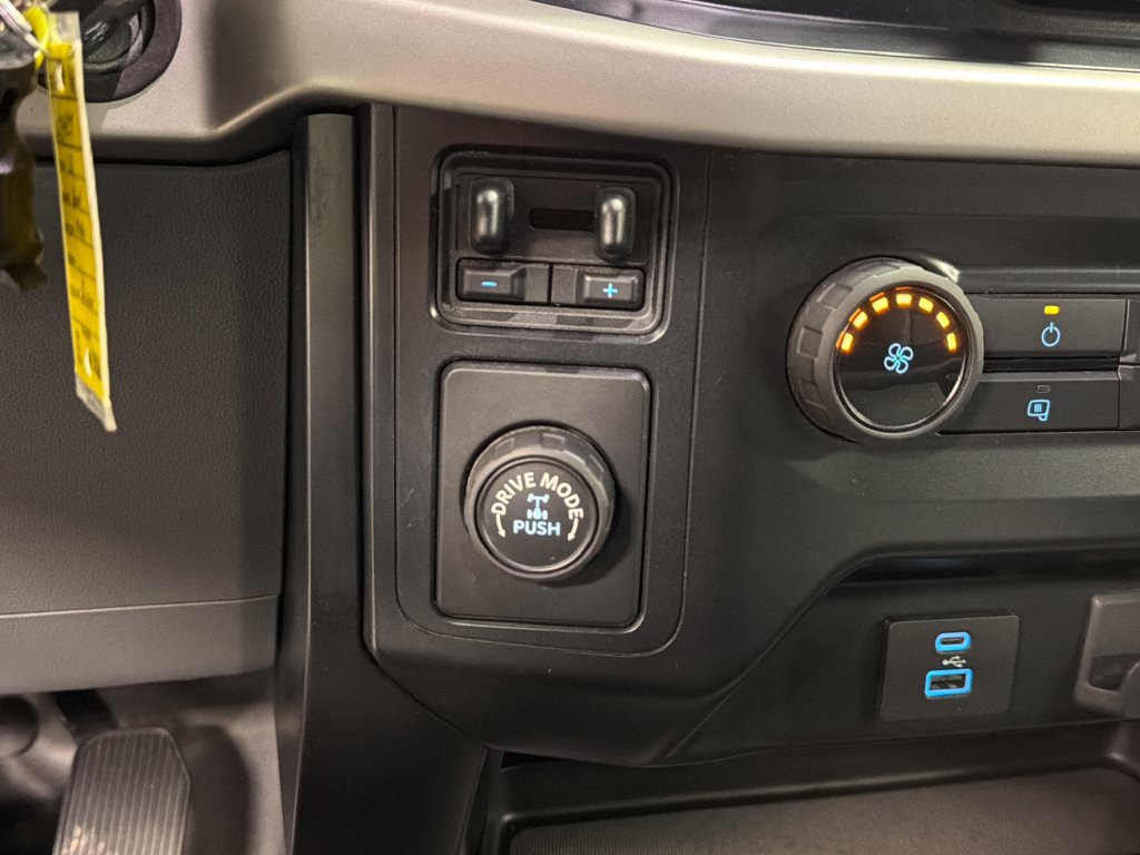 Used 2022 Ford F150 XL w/ Equipment Group 101A High RWD image 39