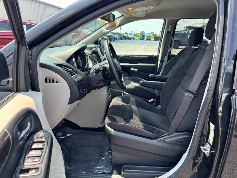 Used 2019 Dodge Grand Caravan SE FWD image 9
