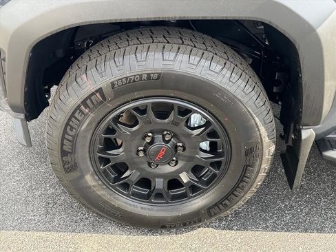 New 2026 Toyota 4Runner TRD Off-Road AWD/4WD image 15