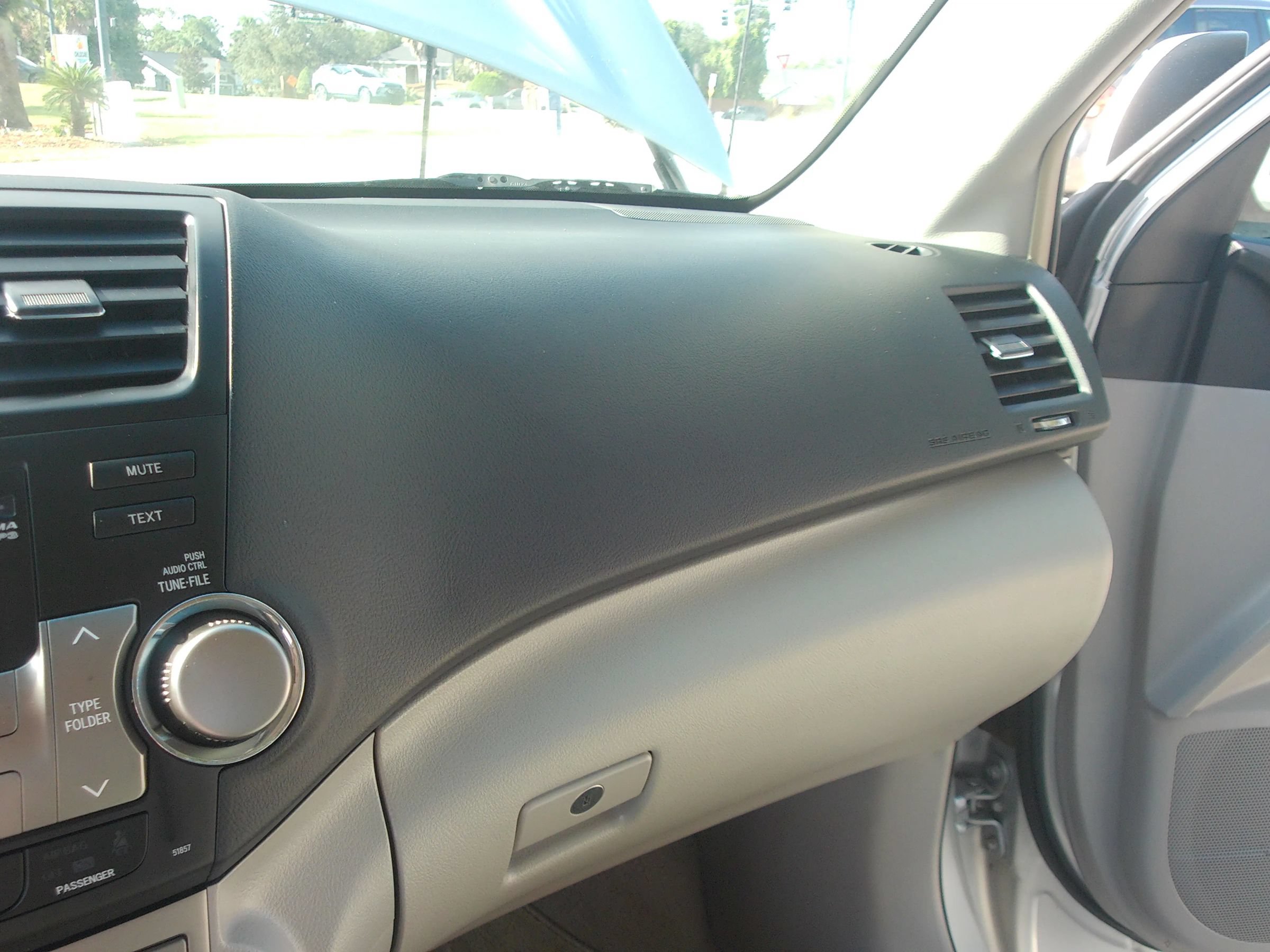 Used 2010 Toyota Highlander 2WD w/ 3rd Row Seat Pkg image 18