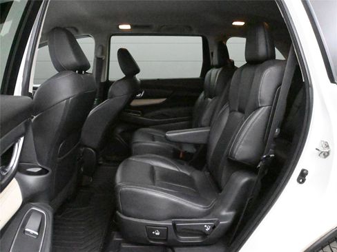 Used 2020 Subaru Ascent Limited image 10