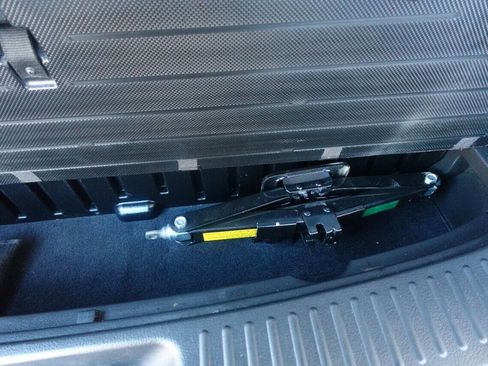 Used 2015 Kia Sorento LX image 21