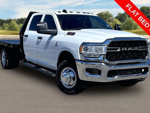 Used 2024 RAM 3500 Tradesman w/ Chrome Appearance Group AWD/4WD image 2