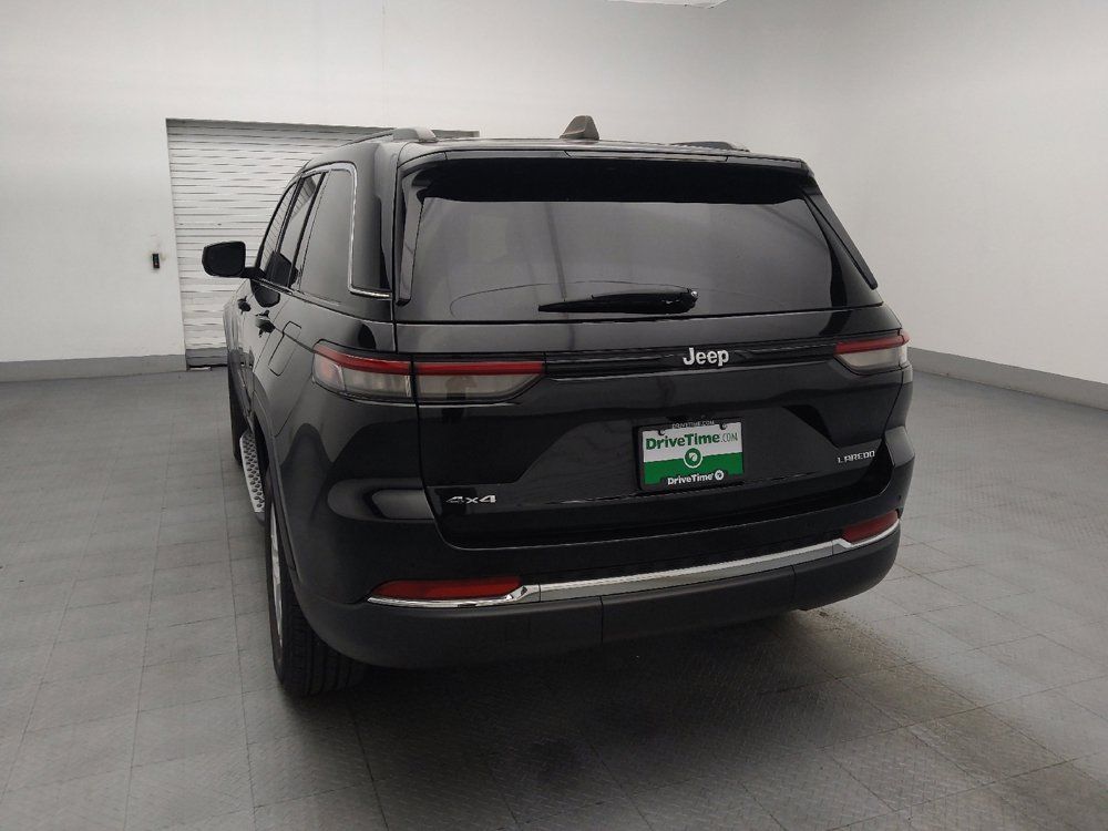Used 2023 Jeep Grand Cherokee Laredo w/ Trailer Tow Prep Group (B) AWD/4WD image 6
