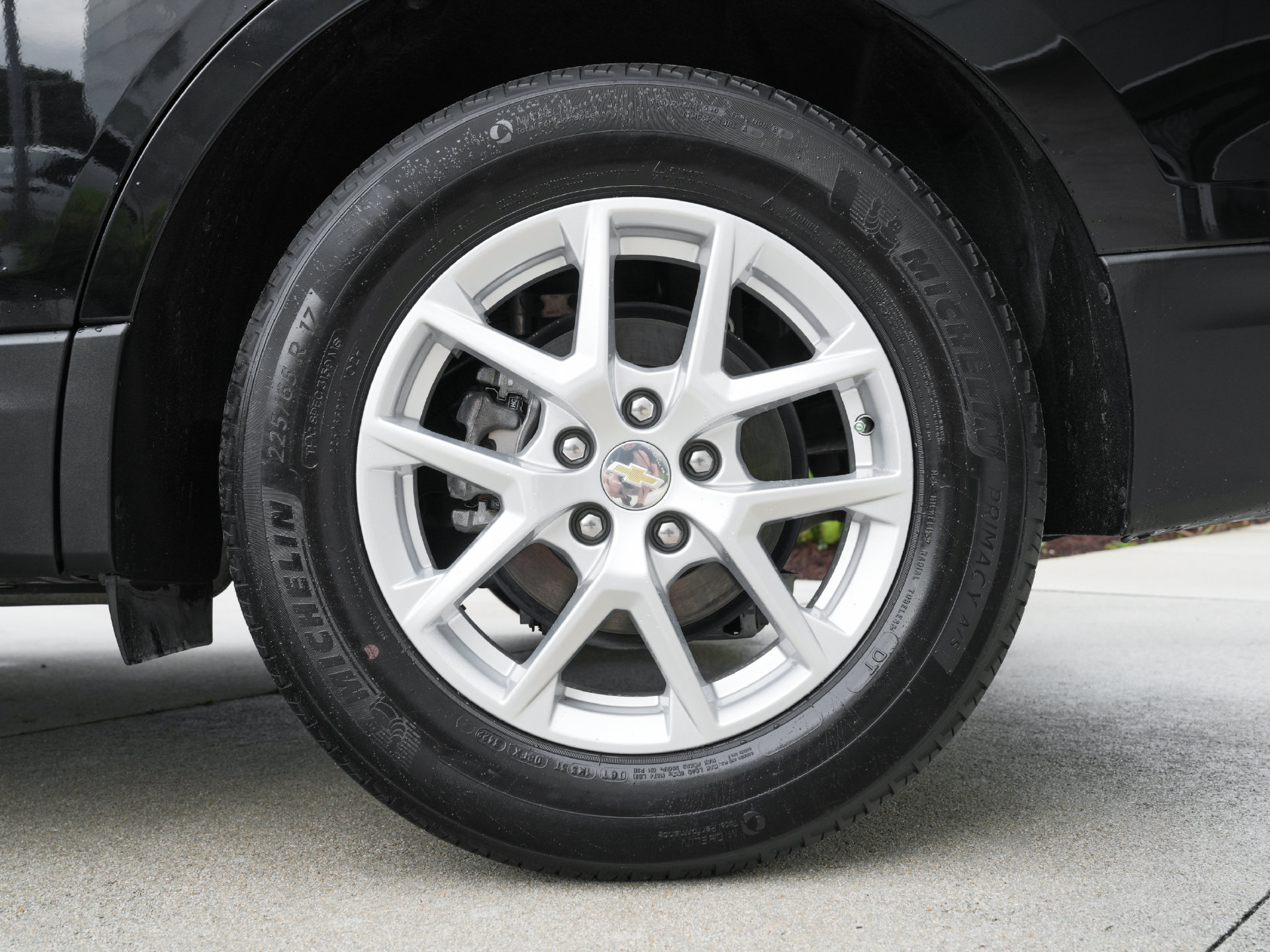 Used 2023 Chevrolet Equinox LS FWD image 30