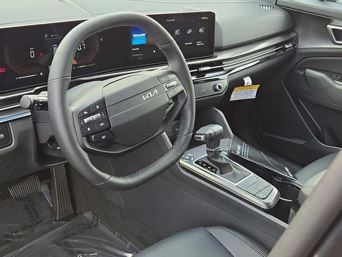 New 2026 Kia Sportage EX image 17