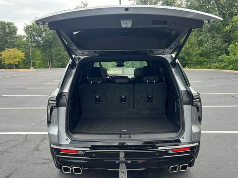 Used 2025 Chevrolet Traverse RS AWD/4WD image 34