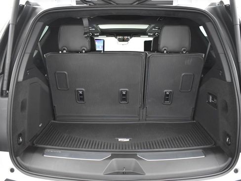 Certified 2026 Cadillac Escalade Platinum Sport w/ LPO, ONYX Package AWD/4WD image 33