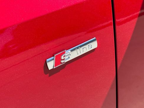 Used 2019 Audi Q3 2.0T Prestige w/ Prestige Package image 8