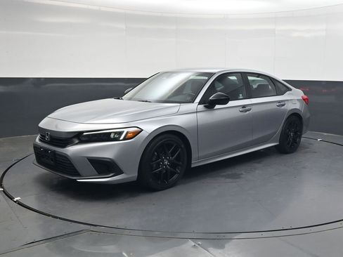 Used 2023 Honda Civic Sport image 8