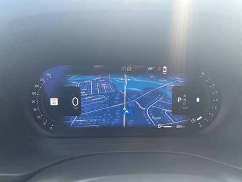 Certified 2025 Volvo XC60 B5 Plus AWD/4WD image 20